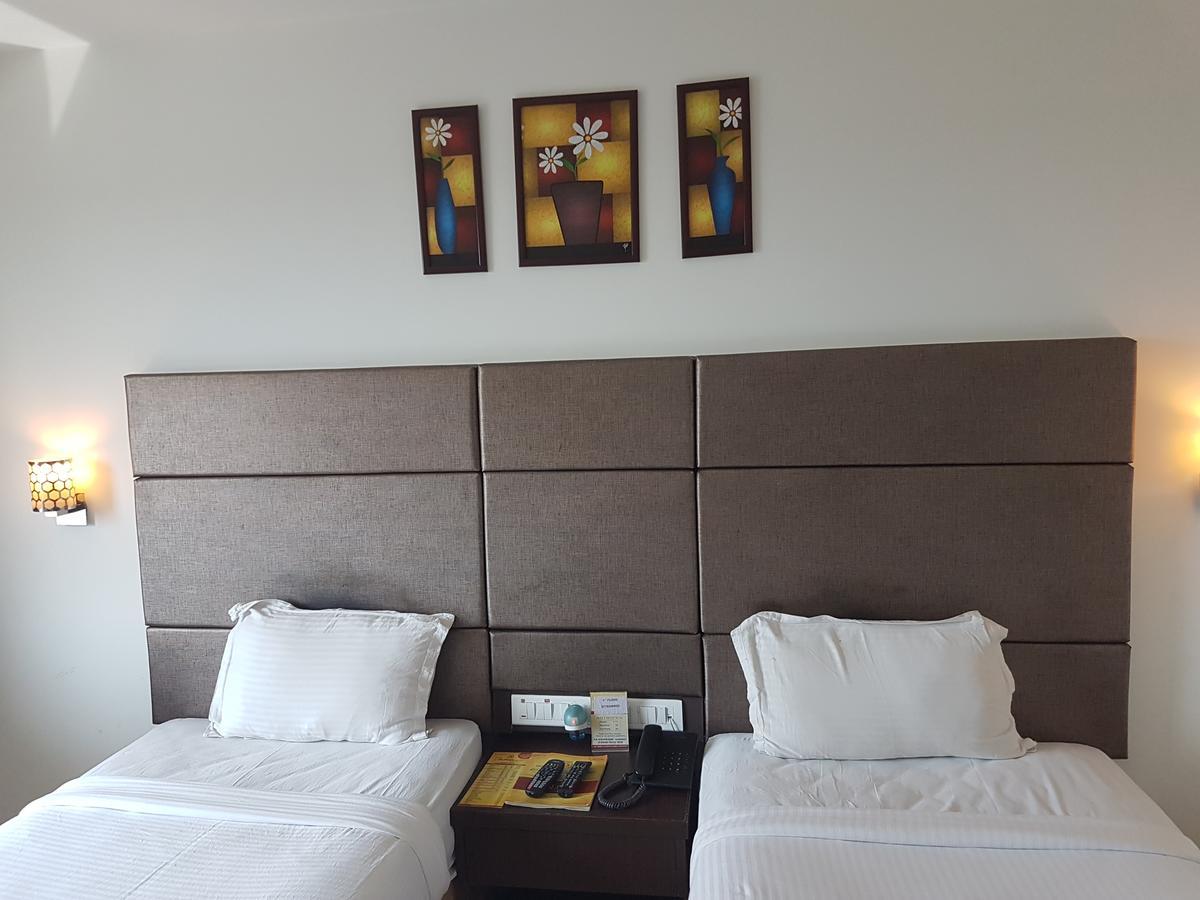 Hotel Sitara Grand Miyapur Hyderabad Ngoại thất bức ảnh