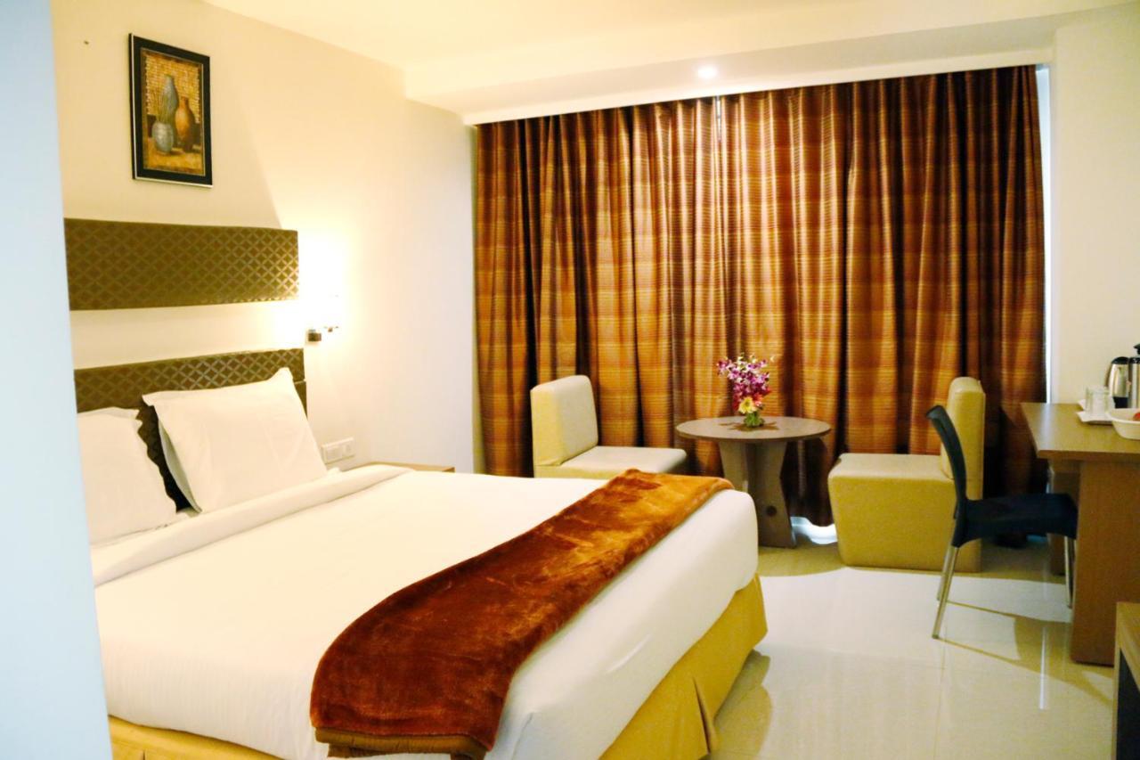 Hotel Sitara Grand Miyapur Hyderabad Ngoại thất bức ảnh