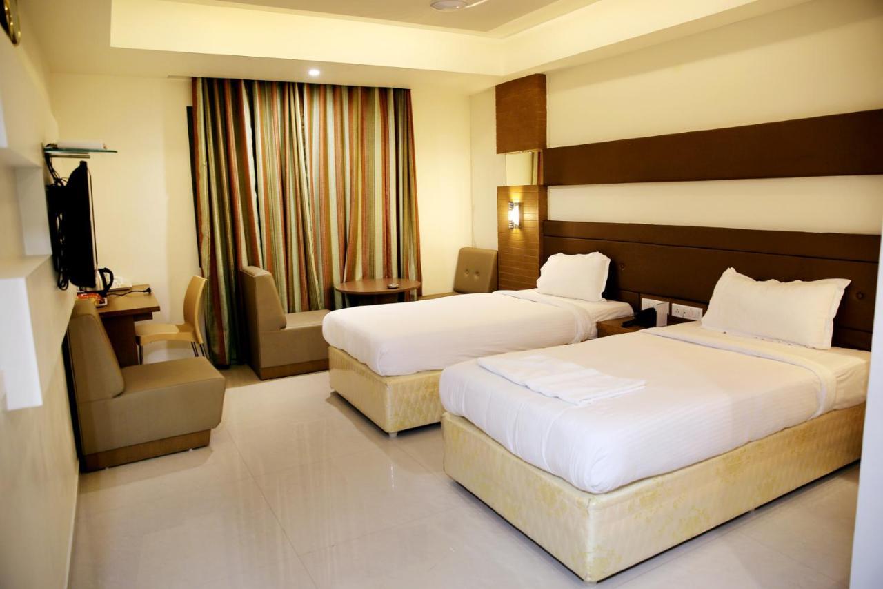 Hotel Sitara Grand Miyapur Hyderabad Ngoại thất bức ảnh